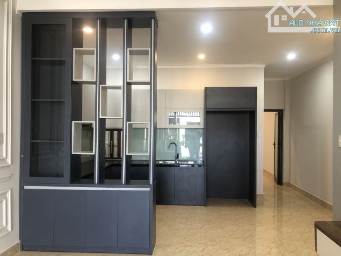 Nhà Phố Đông Dân 90m2 Sổ Riêng Trao Tay Cách Sân Bay Long Thành 8km - 1