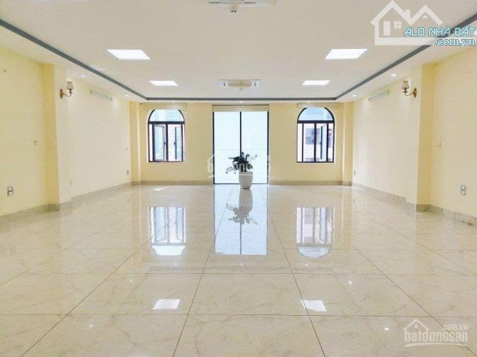 Cho thuê sàn văn phòng nguyễn tuân dt 90m2 giá 22tr trống sàn tầng 3,6 - 2