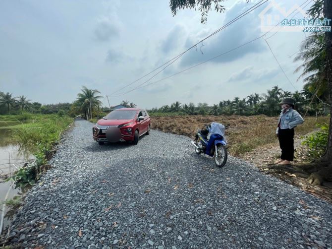 800 thổ và ( 1075m2 đất vườn) view sông ngay trung tâm Thạnh hoà bến lức Long An 4,2 tỷ - 2