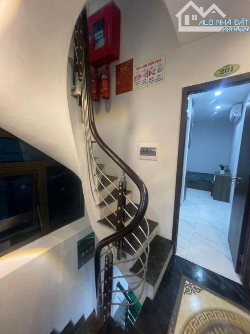 Bán nhà 7 tầng đường Láng CHDV 17 phòng khép kín 65x6 giá 11 tỷ. - 2