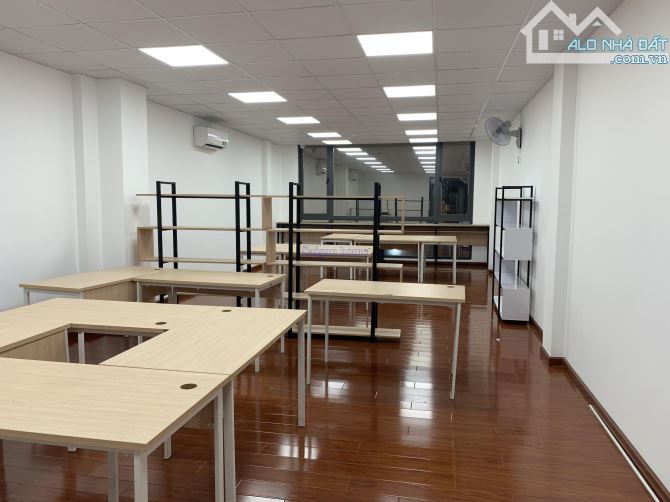 Cho thuê Nhà Vũ Tông Phan An Phú 5x20m trệt 3 lầu sàn trống suốt - 2