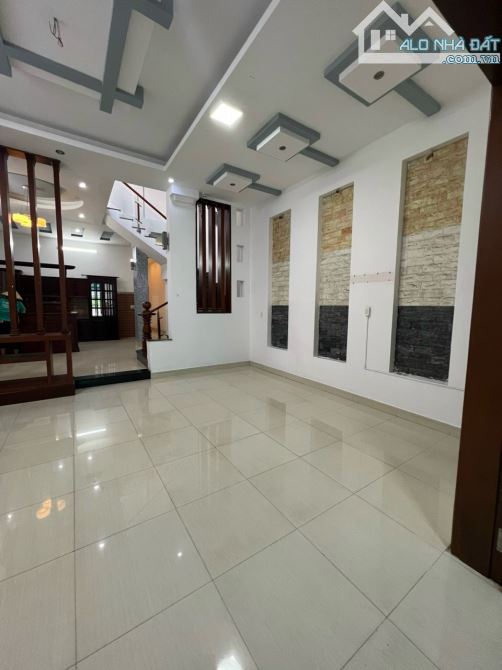 Bán nhà đẹp, p tân Phong, Biên Hòa. 200m2 shr thổ cư chỉ 4,99 tỷ - 4