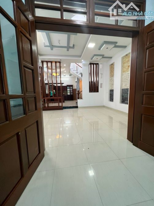 Bán nhà đẹp, p tân Phong, Biên Hòa. 200m2 shr thổ cư chỉ 4,99 tỷ - 5