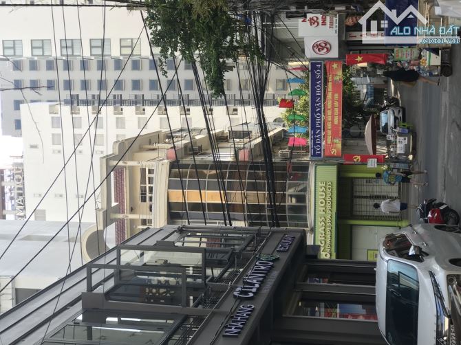 Cần bán khách sạn tiêu chuẩn 2 sao mới - khu phố tây Nha Trang - 6