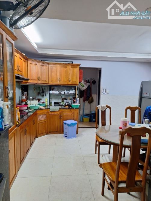 NHÀ ĐẸP, 5 TẦNG, Đ. HÀ HUY GIÁP, P.THẠNH LỘC/Q12, HẺM 8M, 83M2, CHỈ 9xTỶ - 6