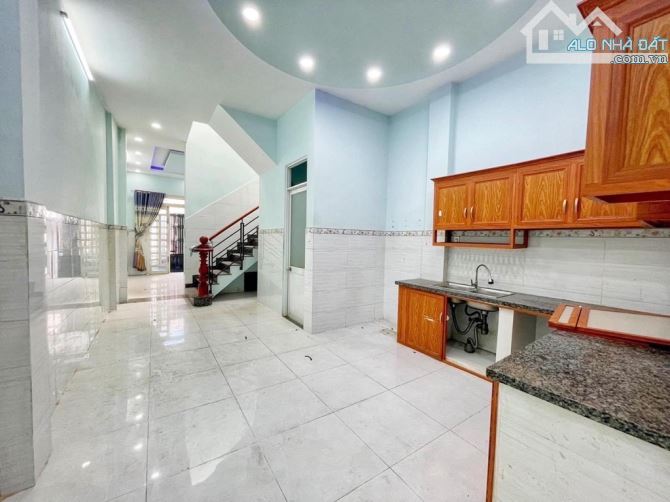 HÀNG XÓM PHÚ MỸ HƯNG Q7- P.Phú Thuận. 70m2 chỉ 4️⃣ đồng