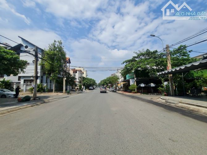 Bán đất biệt thự khu Vip Bên sông SG 2 MT đường 1 mặt view sông SG, giá rẻ chỉ 119tr/m2