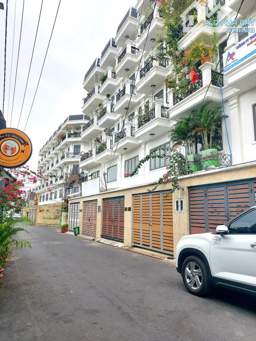Gấp bán nhà 64m2 5T 4PN mặt tiền Thới An 22 Quận 12, giá thương lượng
