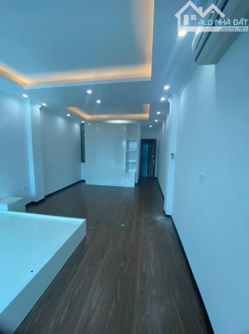 Nhà đẹp, La Khê, Hà Đông. 35M2*5 T giá nhỉnh 5tỷ.