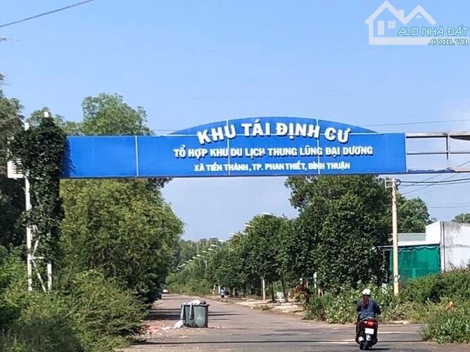 Bán lô đất siêu ngộp mặt đường 715 Thiện Nghiệp - 8000m2 mặt tiền 30m - giá 2 triệu/m2