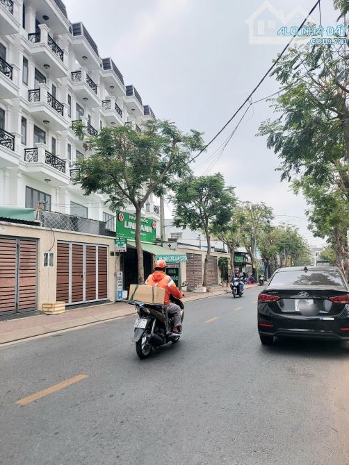 Gấp bán nhà 64m2 5T 4PN mặt tiền Thới An 22 Quận 12, giá thương lượng - 1