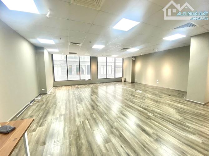 Cho thuê mặt sàn Hoàng Cầu 75 m2, giá  triệu 13tr/th có Đh thang máy - 2