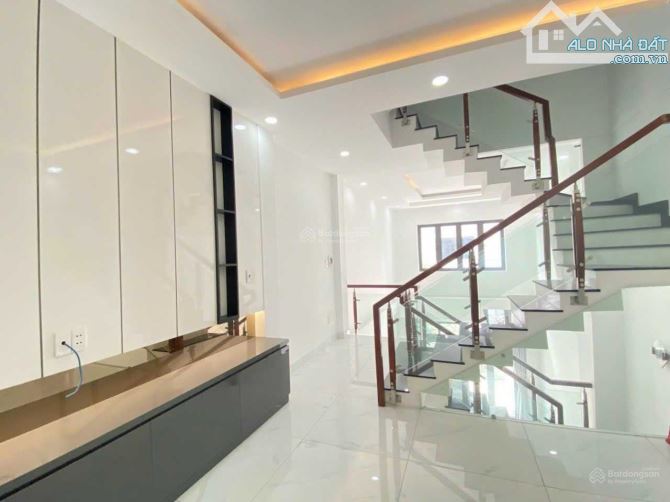 Gấp bán nhà 64m2 5T 4PN mặt tiền Thới An 22 Quận 12, giá thương lượng - 5