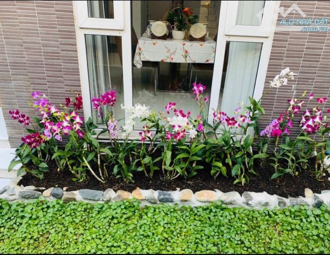 Bán GẤP Biệt thự 3 tầng 15x25m Khu Vip Hà Huy Giáp, Quận 12 ngay KDL Bến Xưa giá 20,5Tỷ