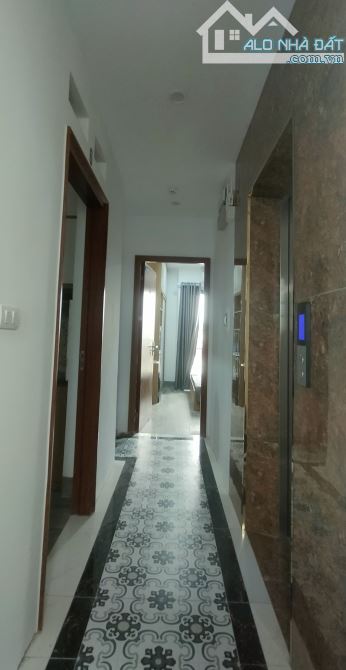 Bán nhà Cổ Nhuế 59.2m2, lô góc ngõ nông 7 tầng TM 12căn hộ, giá 8tỷ 8