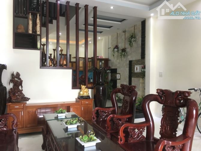 Bán nhà mặt tiền đường Đỗ Bá trục thông thẳng ra biển Mỹ Khê - 2