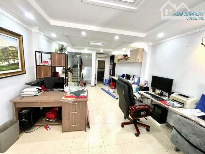 BÁN NHÀ NGAY VIỆN Y DƯỢC HỌC, ĐẶNG VĂN NGỮ, PHÚ NHUẬN, HXH ĐỖ SÁT MẶT TIỀN, 35Mx3PN, 5 TỶx - 1