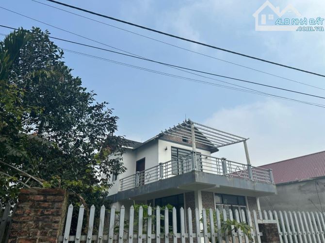 Sẵn khuôn viên siêu đẹp, giá chỉ 2,3 tỷ diện tích 275m2 cạnh đường 446 đường ôtô tránh - 2