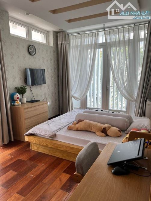 Bán GẤP Biệt thự 3 tầng 15x25m Khu Vip Hà Huy Giáp, Quận 12 ngay KDL Bến Xưa giá 20,5Tỷ - 3