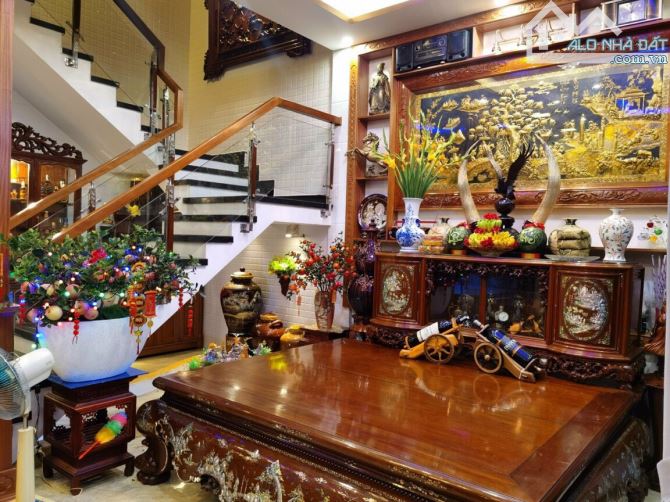 Biệt Thự 3 tầng 2 MT Vũ Tông Phan siêu đẹp DT 160m2,nội thất cao cấp, gần biển, chỉ 11 tỷ