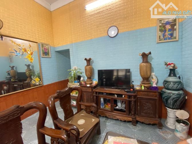 Bán nhà 4 tầng cũ mặt phố khu Nguyễn An Ninh, ô tô qua lại, kinh doanh 50m2, giá 7.9 tỷ - 1