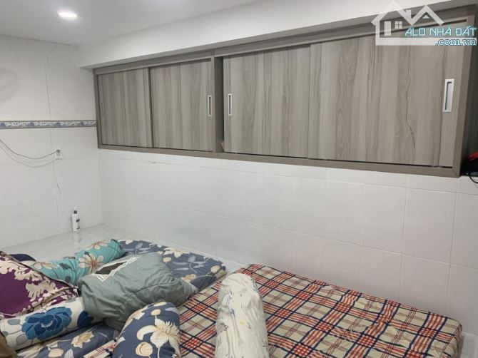 Khu Vực KD Sầm Uất - 2 TẦNG BTCT - DT 90M2(4.6x19.5m) - 4PN 4WC - P1 Quận 8 - 5 TỶ NHỈNH - 2