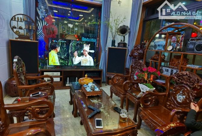Biệt Thự 3 tầng 2 MT Vũ Tông Phan siêu đẹp DT 160m2,nội thất cao cấp, gần biển, chỉ 11 tỷ - 3