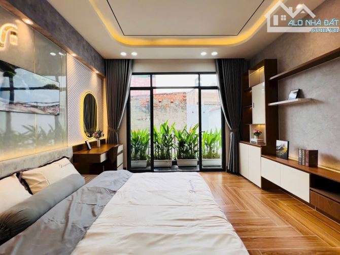 Bán nhà HXH 5m Nguyên Hồng - Phan Văn Trị  ,P.11,BT 4x17 nhà 4T mới giá 8.6 tỷ TL - 3