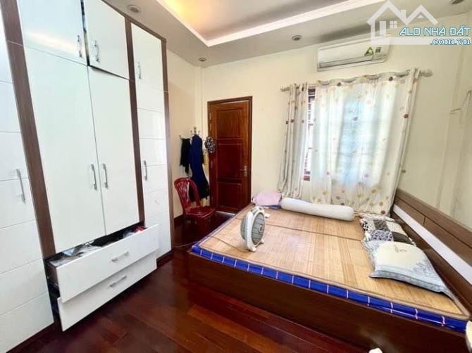 Bán nhà 5 tầng Đường Láng Gần Đại Học Ngoại Thương Dt 48m2 Mt 4m Giá 5,5 tỷ - 4