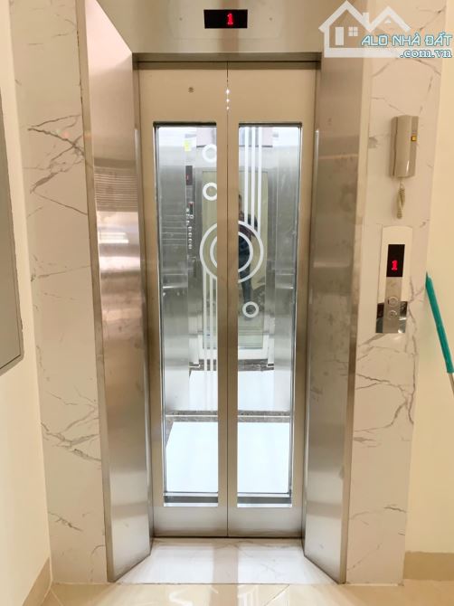 Bán Gấp Tòa Nhà Mặt Phố Phan Phù Tiên - Đống Đa. DT 52/56M2 x 7T Thang máy. MT 4,8M - 5