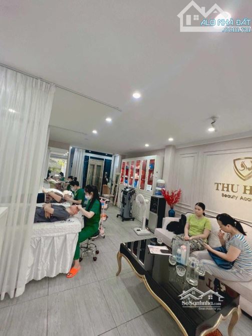 Cho thuê nhà Hoàng Quốc Việt, khu phân lô, ôtô đỗ cửa, DT 60m x 4 tầng, giá 18tr