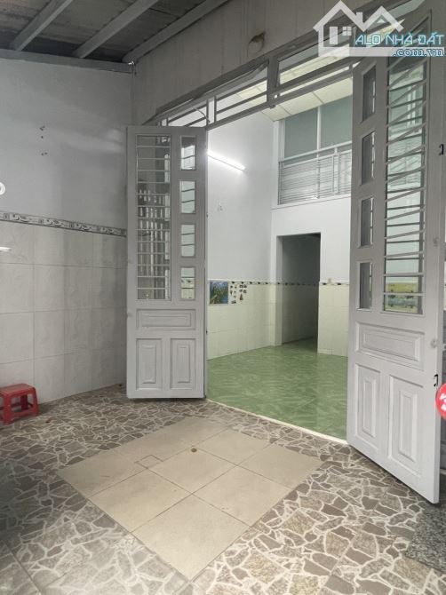 Bán nhà ngay Ngã 3 Đông Quang , 1ty780 60m2 , 3 Phòng Ngủ, Đường ÔTô giáp Q12