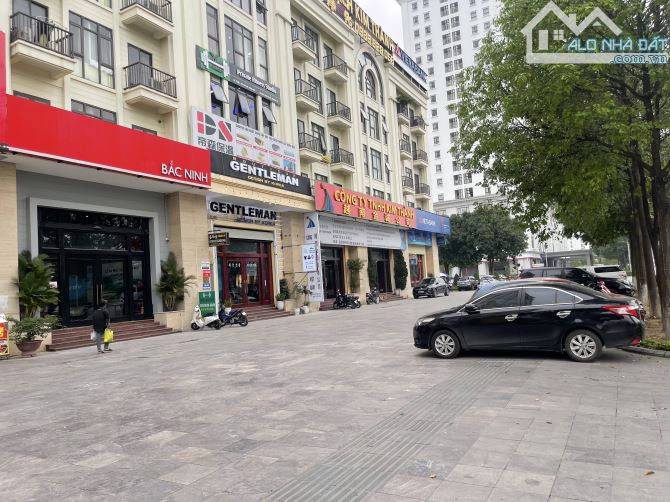 Bán Shophouse 6 tầng Lý Thái Tổ 180m2 mt8m ĐN TB