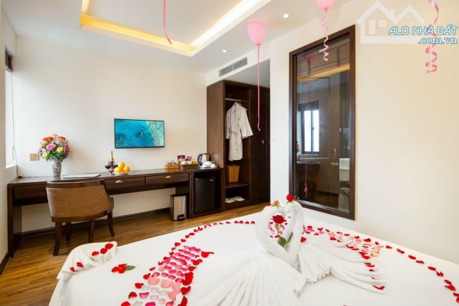 Bán khách sạn 3 sao đường Trần Bạch Đằng khu vực AN THƯỢNG - Ngũ Hành Sơn - Đà Nẵng