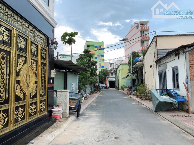 Siêu Đẹp - Ngang 4,5m - 5 tầng mới 100% gần chợ Bình Trị Đông. Giá chỉ hơn 6 tỷ - 1