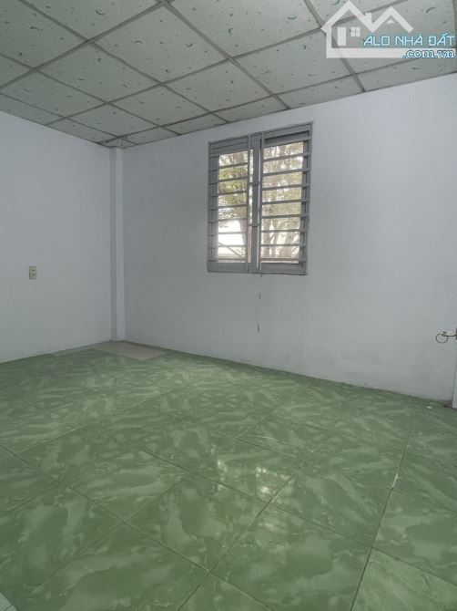 Bán nhà ngay Ngã 3 Đông Quang , 1ty780 60m2 , 3 Phòng Ngủ, Đường ÔTô giáp Q12 - 1