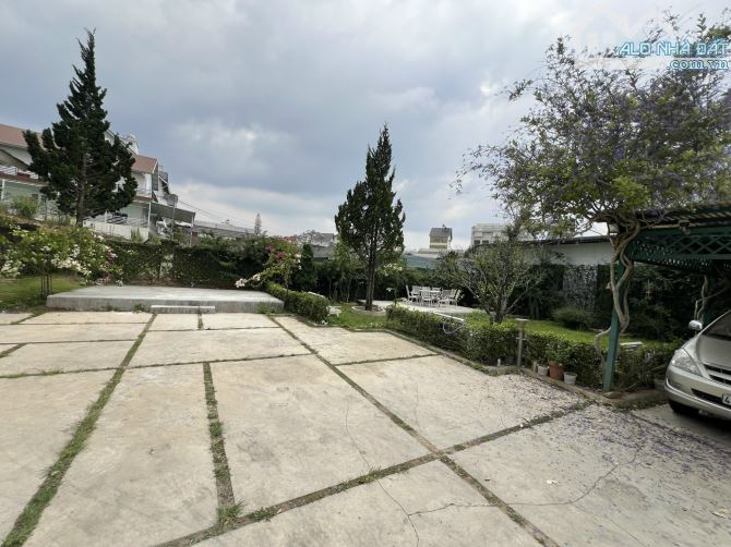 VILLA KIỂU CỔ SÂN VƯỜN RỘNG THỰC TẾ 730M2 CHỈ 16TY3 CÁCH ĐƯỜNG CHÍNH CHỈ 1 CĂN NHÀ P8 ĐÀ L - 1