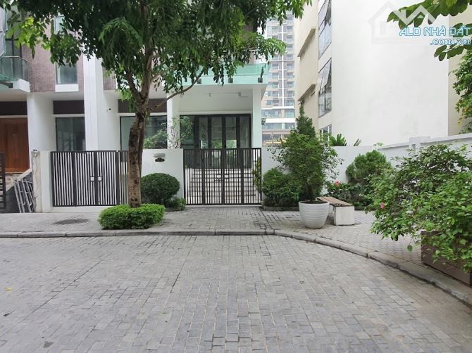 Biệt thự nhà vườn Imperia Garden 203 Nguyễn Huy Tưởng. SĐ 195m2, 1 hầm, 5T nổi. 40 tỷ - 2