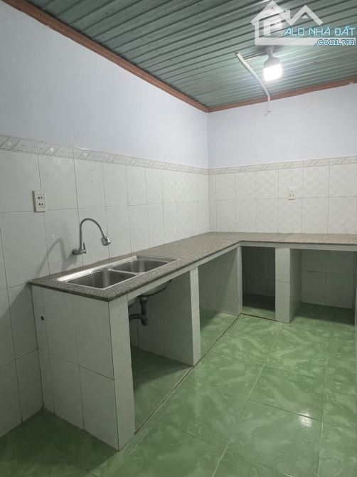 Bán nhà ngay Ngã 3 Đông Quang , 1ty780 60m2 , 3 Phòng Ngủ, Đường ÔTô giáp Q12 - 5