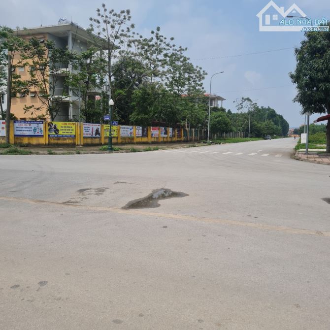 Bán Đất Đấu Giá Tân Mỹ, TP Bắc Giang. 100m2, MT 5m. Đường 24m. Giá 2 tỷ 750tr