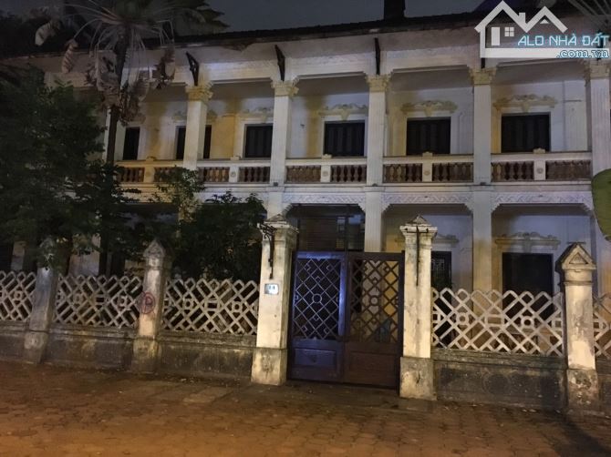 Bán nhà mặt phố Nguyễn Du, Hai Bà Trưng, 132 m2 x 2T x MT 7,8m. KD, Ô tô, Xây Building