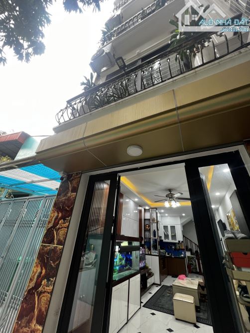 Khương Đình dt 38m 6 tầng MT  3.4 M giá  6.5 tỷ