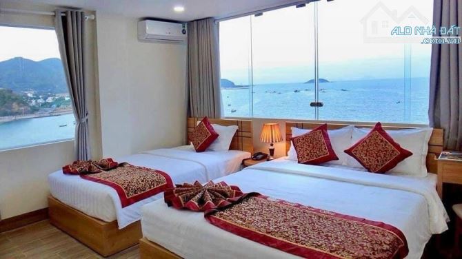 Bán khách sạn 9 tầng mặt tiền Phạm Văn Đồng trực diện biển - 1