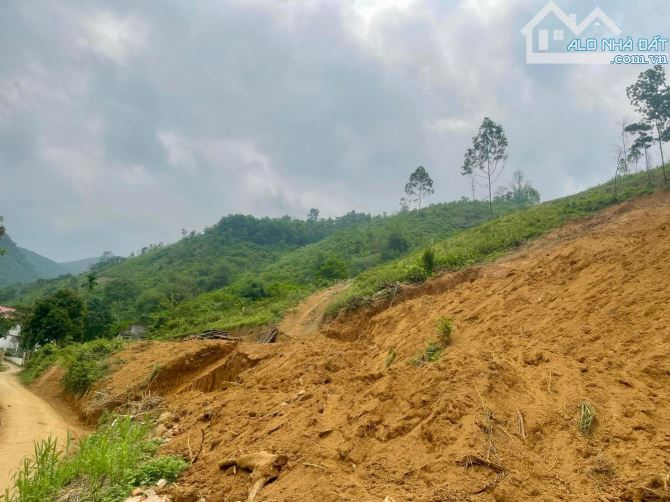 THẾ ĐẤT LƯNG TỰA NÚI MẶT HƯỚNG ĐỒNG,THOAI THOẢI CAO HƠN MẶT ĐƯỜNG GIÁ RẺ. - 3