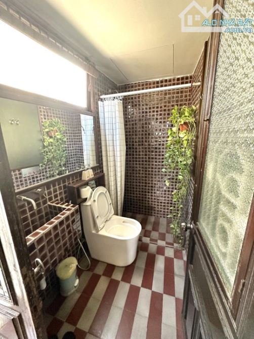 GIÁ ĐẦU TƯ, CHỈ HƠN 3 TỶ, 60M2, MẶT TIỀN 5M, 3 PHÒNG HOMESTAY DOANH THU 30TR/THÁNG - 4