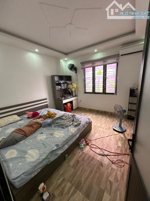 Bán nhà 4 tầng mặt ngõ Trần Nguyên Hãn ô tô nhỏ vào cửa - 5