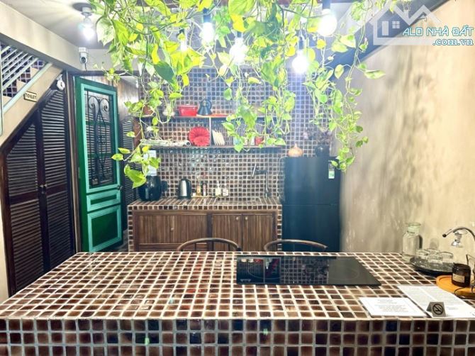 GIÁ ĐẦU TƯ, CHỈ HƠN 3 TỶ, 60M2, MẶT TIỀN 5M, 3 PHÒNG HOMESTAY DOANH THU 30TR/THÁNG - 6