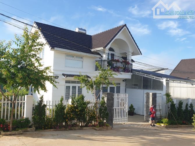 Bán Villa 200m2 Ngang 15m Không gian thoáng mát thư giãn thích hợp nghỉ dưỡng