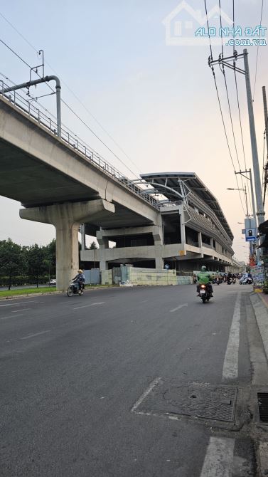 SIÊU HIẾM SÁT TRẠM METRO, XA LỘ HÀ NỘI, LINH TRUNG, GẦN HUTECH, COCA 376M2 (12x31)M, 43 TỶ - 1