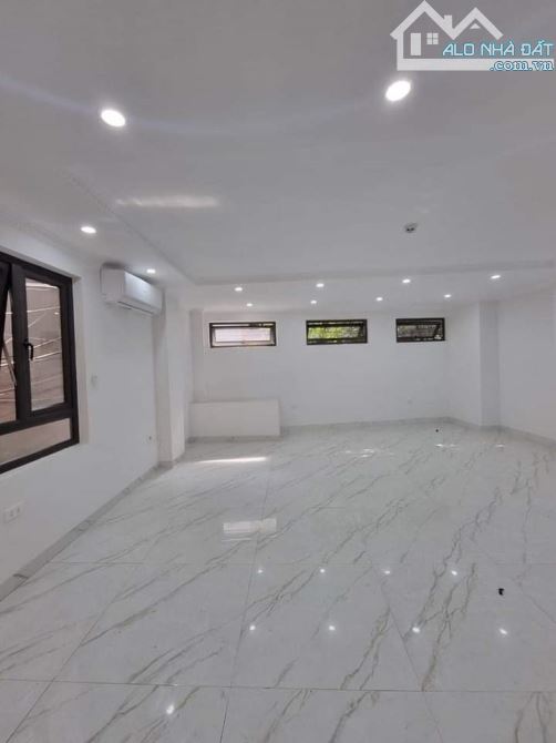 Lạc Long Quân, DT 100M2x8T, MT 5.8M, giá 51.5 tỷ  TOÀ 8 TẦNG VĂN PHÒNG, 20 CĂN HỘ CAO CẤP - 2